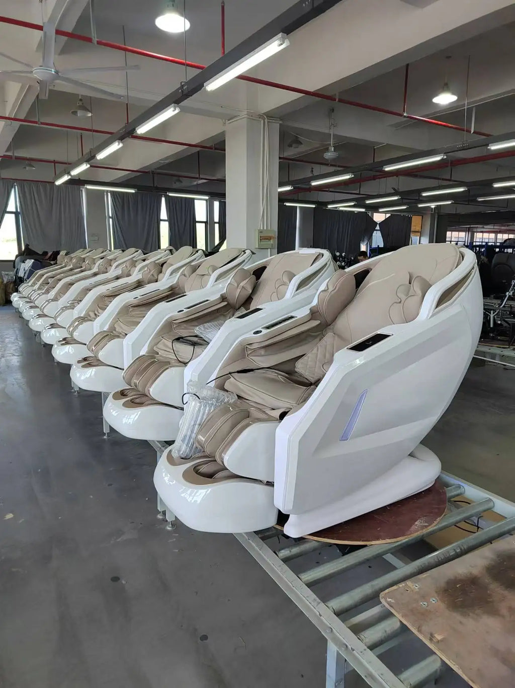 Best 4d Zero Gravity Massage Chair With SL Rail Design Full Body Airbag Massage Foot Rollers Bluetooth Audio Relaxation